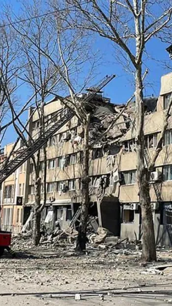 ​Російське вторгнення в Україну :  Внаслідок обстрілів Миколаєва загинули 10 людей, 46 – травмовані