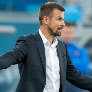 ​Тренер "Зеніту" назвав "сумною новиною" відсторонення Росії від турнірів УЄФА