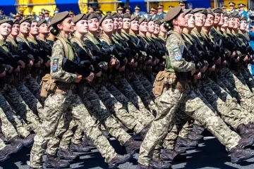​Постановка на військовий облік для жінок буде добровільною, а потрібних армії спеціальності всього три – Міноборони