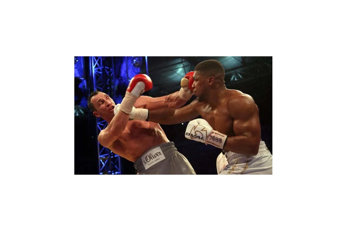 Апперкот Джошуа против Кличко и еще 24 эпичных удара в боксе.