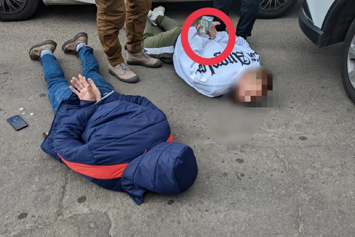 Переправляли військовозобов’язаних через держкордон під виглядом волонтерів – на Київщині викрито організовану групу    