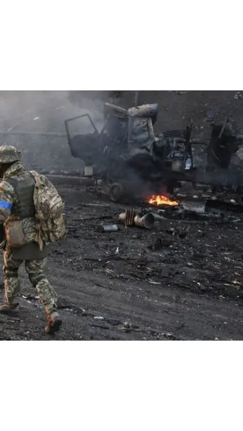​Російське вторгнення в Україну : У русаків в Маріуполі мінус 2 танки, склад боєприпасів та багато піхоти. 