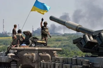 ​Російське вторгнення в Україну : Окупанти не покидають спроб повністю взяти під свій контроль Луганську область.