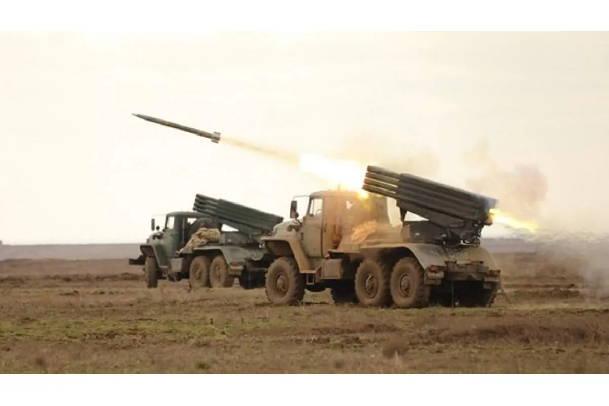 Російські окупанти обстріляли Дніпропетровщину з "градів" та ракетами