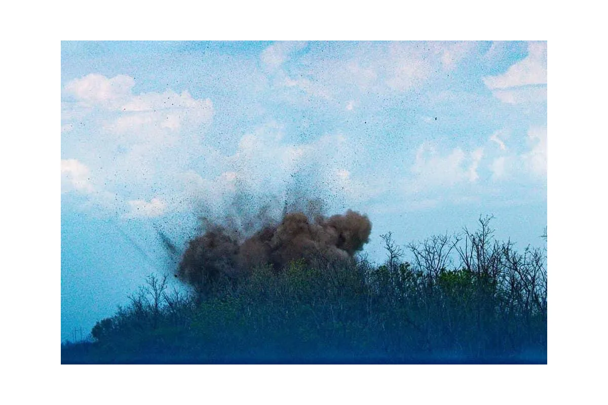 Російське вторгнення в Україну : Воїни-сапери вже виявили та знешкодили 6000 вибухонебезпечних предметів на 70 гектарах української землі