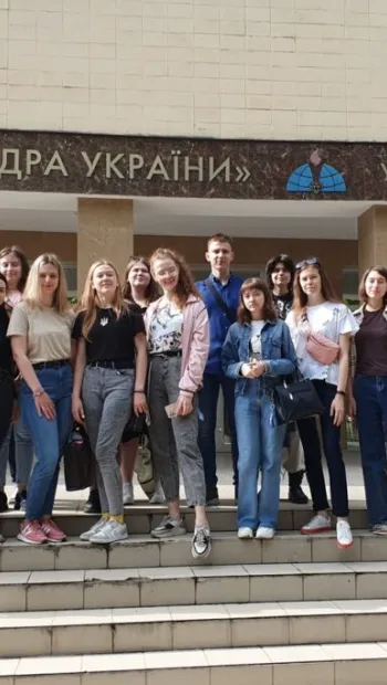 ​У межах навчальної практики студенти ІІ курсу спеціальності 102 Хімія відвідали ДП «Укрнаукагеоцентр»