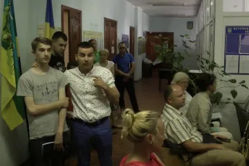 ​Гатное в Киевской области хочет захватить депутат-титушка райсовета Александр Паламарчук