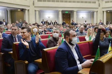 ​Денис Монастирський: депутатів, які не носять маски у ВР штрафуйте теж