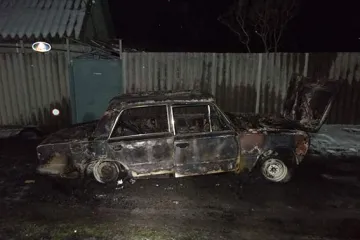 ​На Херсонщині оперативники встановили підозрюваних в угоні та підпалі автомобіля