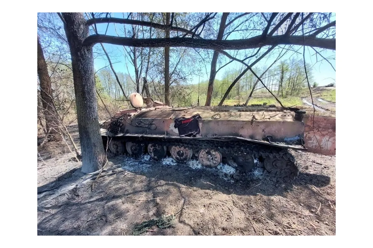 Російське вторгнення в Україну : Тероборона нищить ворожі «мотолиги» та танки на Харківщині