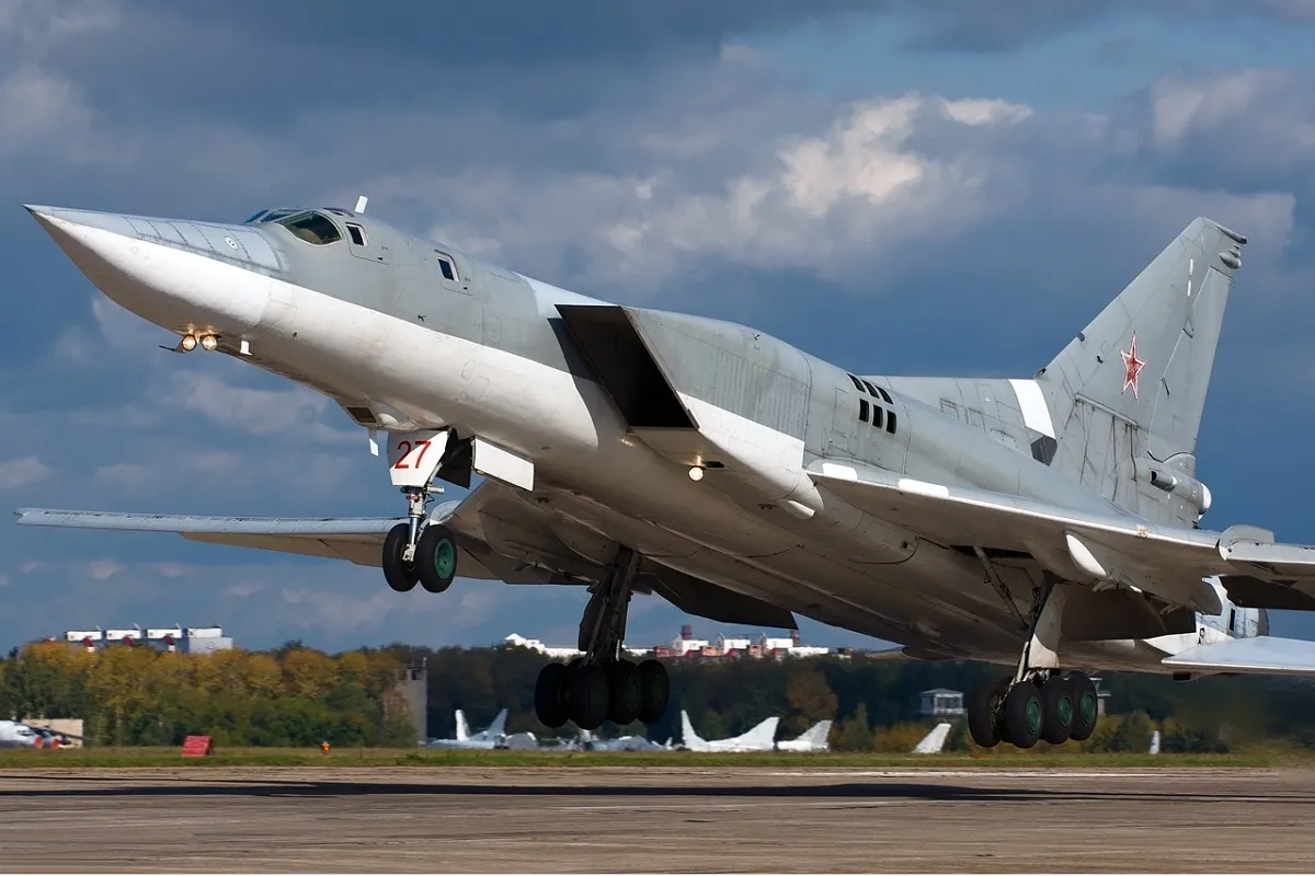 Взрывы на авиабазе возле Калуги: дрон уничтожил два ТУ 22М3, которые бомбили Украину