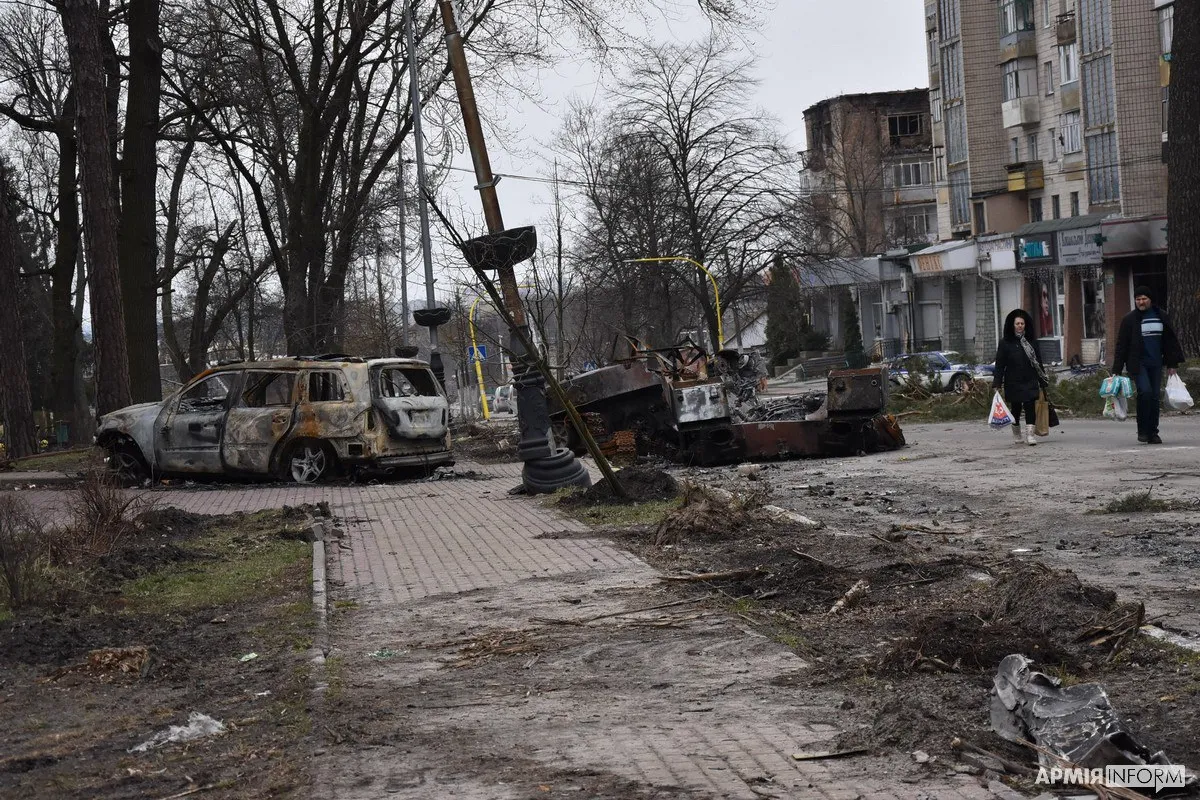 Російське вторгнення в Україну : 😢 У Бучі вдалося встановити особи 163 місцевих, яких вбили російські окупанти