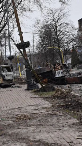​Російське вторгнення в Україну : 😢 У Бучі вдалося встановити особи 163 місцевих, яких вбили російські окупанти