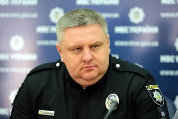 ​Руководитель полиции Киева Крищенко за 19 гривен получил в собственность трехкомнатную квартиру