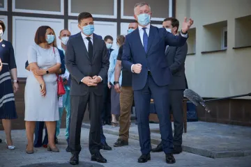 ​Президент поспілкувався з медиками Чернівецької обласної клінічної лікарні: Робитимемо все, щоб лікарі були захищені
