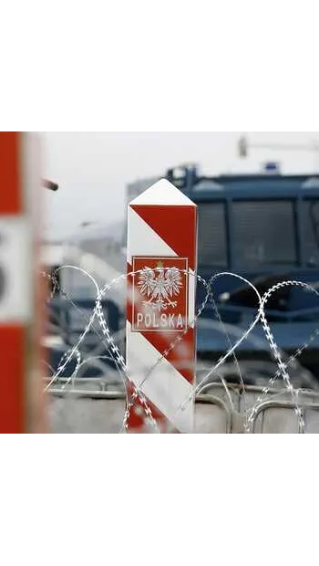 ​Польща перекидає військову техніку до кордону з білоруссю 