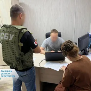 ​Телефонувала бойовику та здавала місця дислокації українських військових – заарештовано краматорчанку 