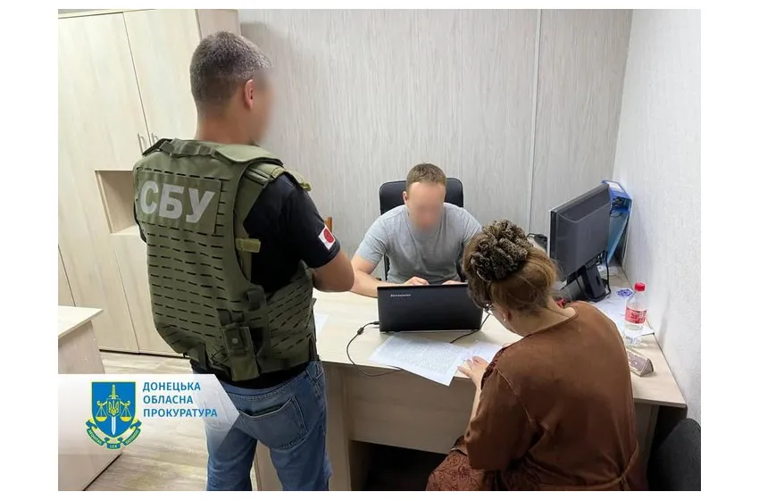 Телефонувала бойовику та здавала місця дислокації українських військових – заарештовано краматорчанку 