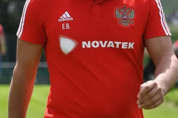​Adidas заборонив збірній росії з футболу грати у своєму екіпіруванні