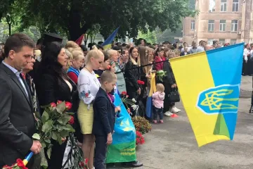 ​В обласному центрі Дніпропетровщини відкрили меморіальні дошки в честь загиблих героів російсько-української війни. (Відео)