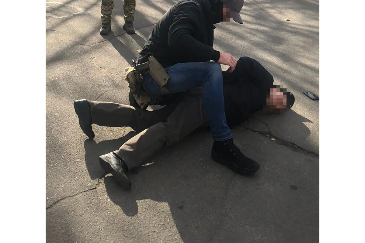 В Киеве сириец пытался дать взятку офицеру СБУ