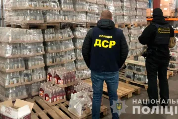 ​Величезну кількість контрафактного алкоголю знайшли на Одещині