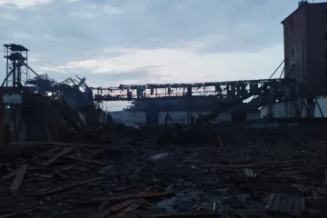 ​Вчора ввечері російська авіація скинула вибухівку на елеватор у Бериславі