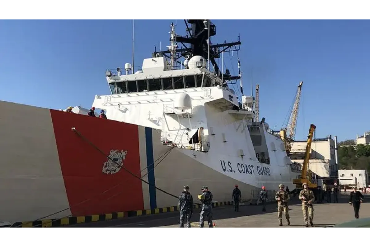 Американский фрегат береговой охраны впервые за 13 лет зашел в порт Одессы
