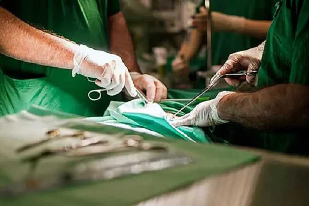 На Київщині судитимуть лікаря, яка під час операції залишила серветку у тілі дитини