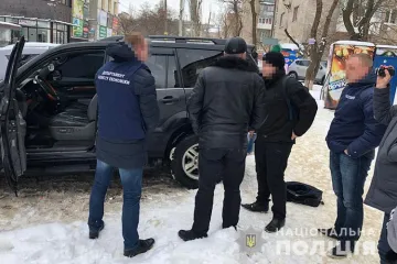 ​У Краматорську під час одержання «відкату» поліція та прокуратура затримала керівника ДП «Донецький облавтодор»