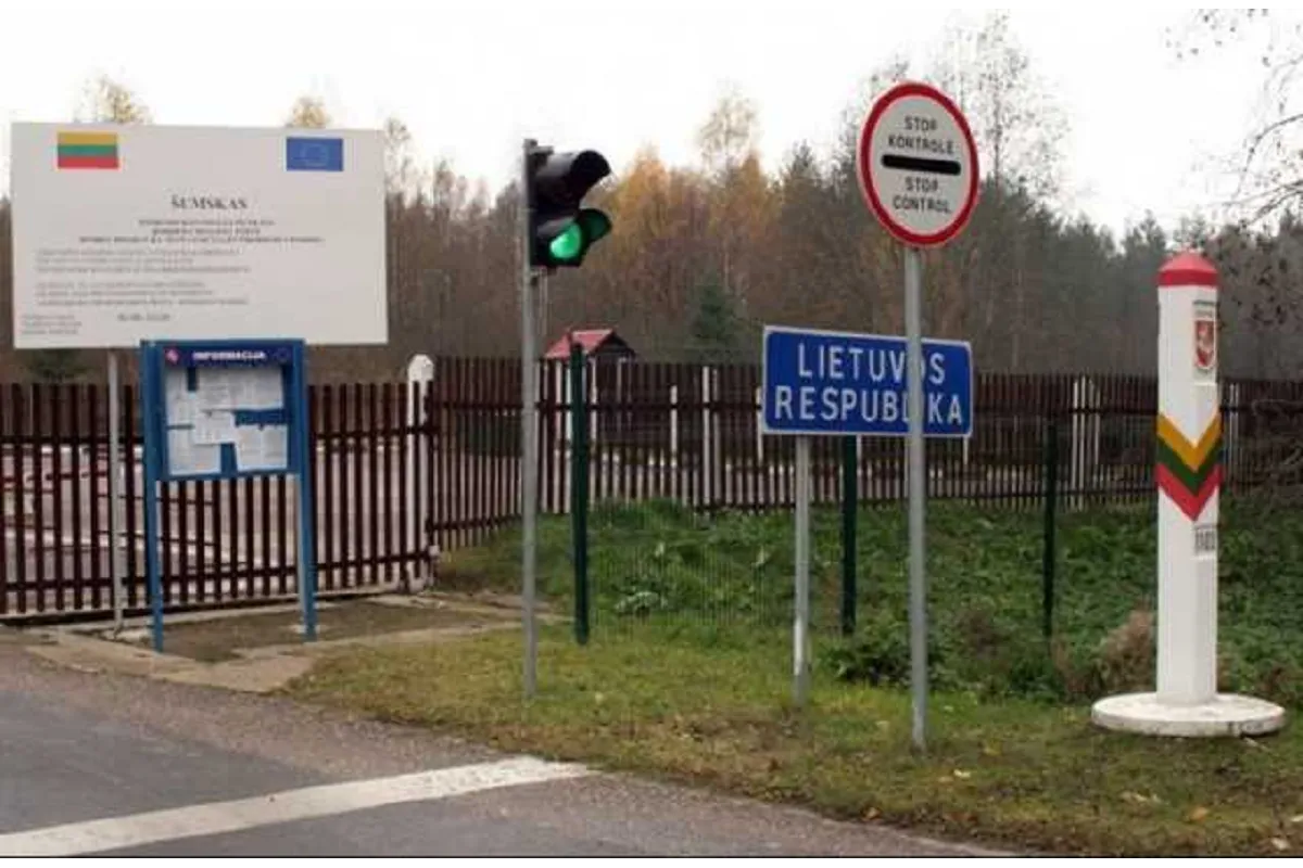 Литва і Польща відкрили кордони для працівників і студентів 