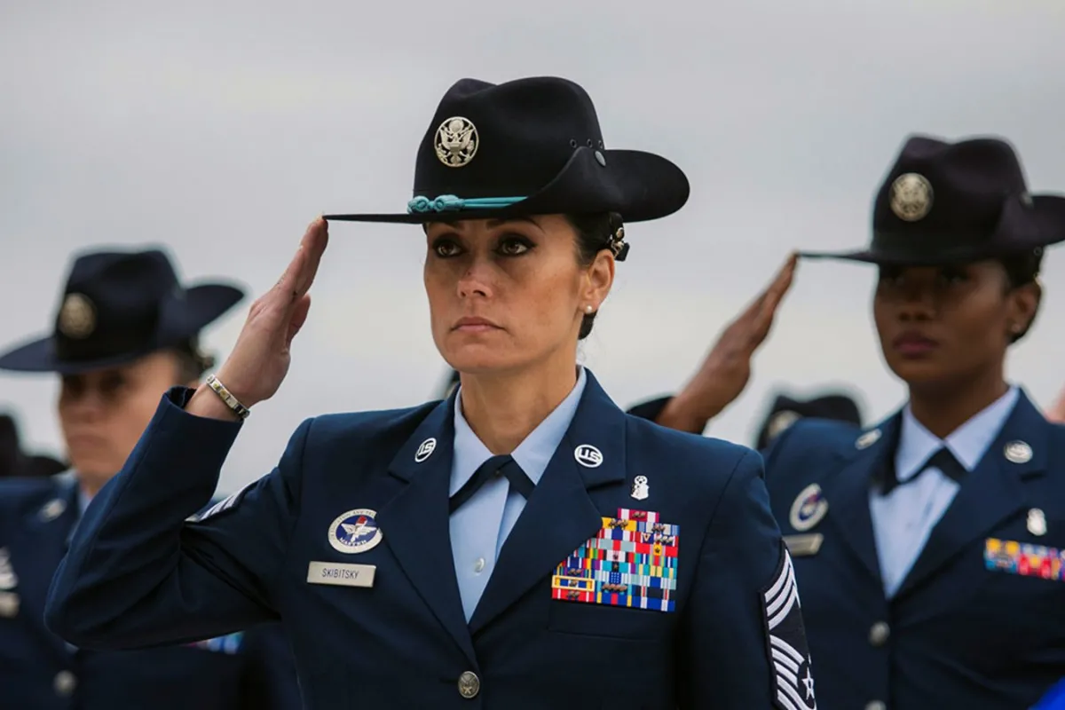 Міністерство оборони США опублікувало щорічний демографічний звіт - скромне збільшення кількості жінок у лавах діючої армії