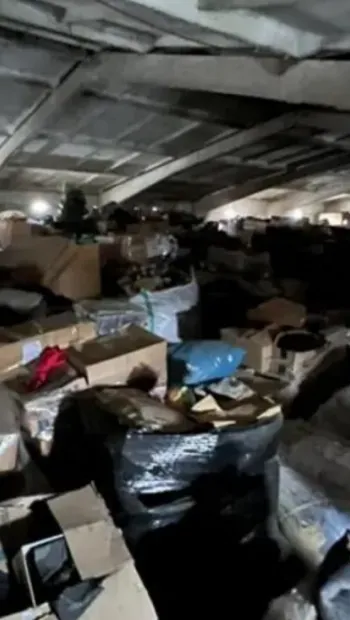 ​Таємниці контрабандної допомоги: на Львівщині знайшли "безгоспні" тонни гуманітарних вантажів на мільйони гривень