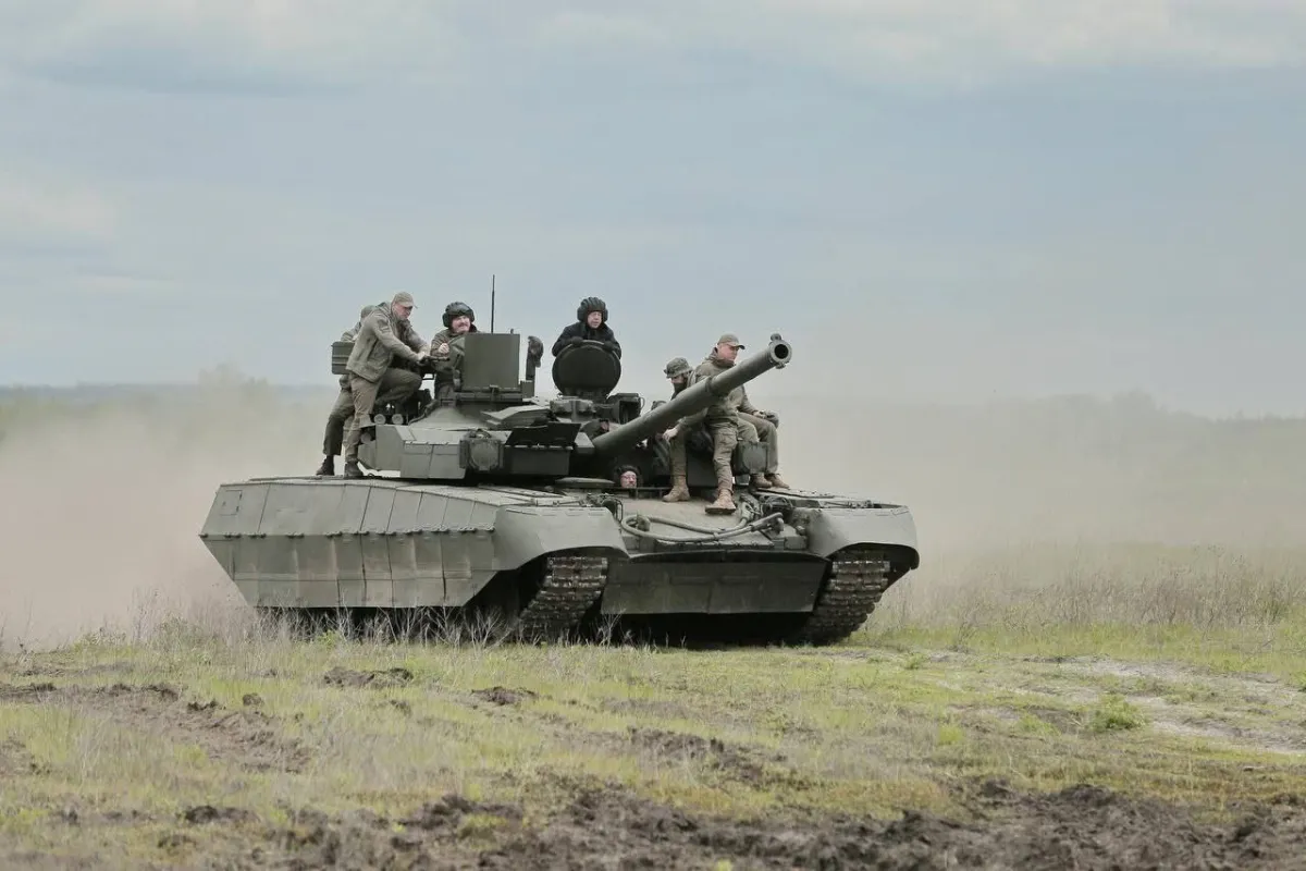 Міноборони України замовить танки українського виробництва БМ «Оплот» для ЗСУ, — Рєзніков