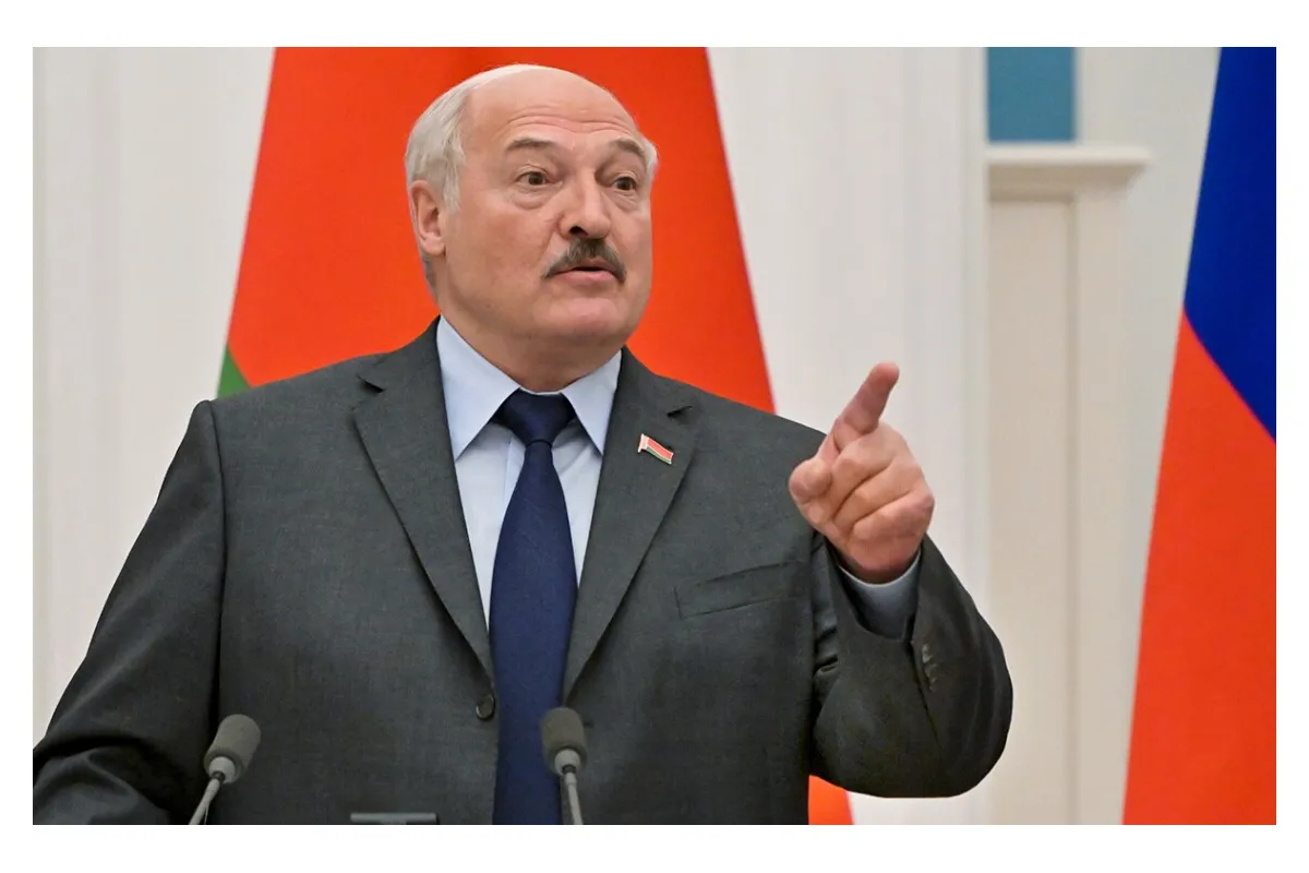 Лукашенко готовится атаковать Украину российскими ракетами, — СМИ