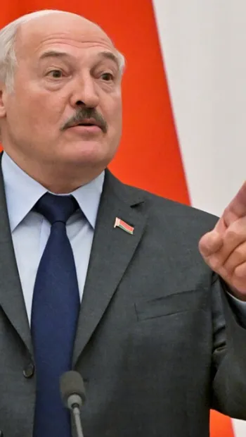 ​Лукашенко готовится атаковать Украину российскими ракетами, — СМИ