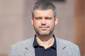 ​Ограбил киевлян на 1,5 миллиарда и получил 350% премии – новые аферы Петра Оленича