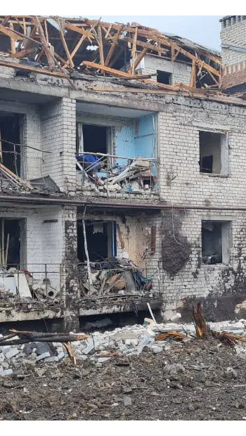 ​Російське вторгнення в Україну : Щонайменше 7 людей поранені внаслідок ракетного удару