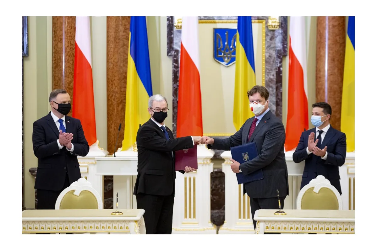 В Одессе в присутствии президентов Украины и Польши подписан Меморандум о намерениях между АМПУ и портом Гданьск
