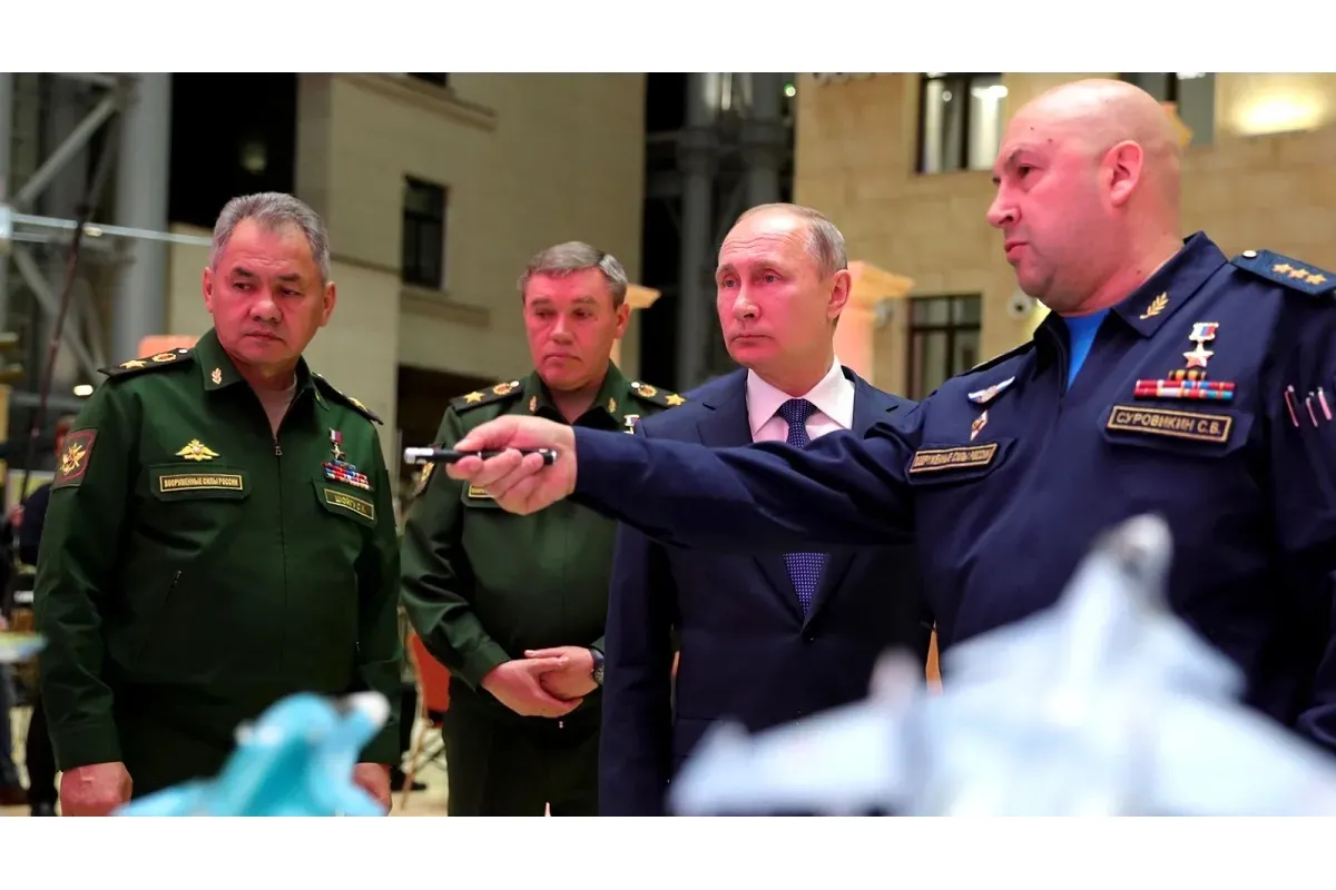 Найближчі тижні принесуть безліч сюрпризів в протистоянні в боротьбі за кремлівський трон – експерт