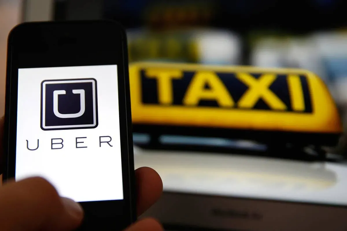 Uber – несплата податків, відмив грошей, небезпечні перевезення без дозвільних документів