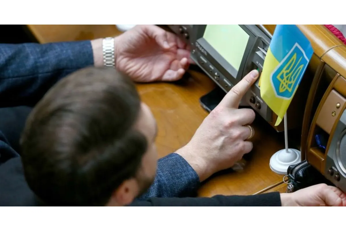 Російське вторгнення в Україну : Рада визнала дії росії та її армії в Україні геноцидом українського народу