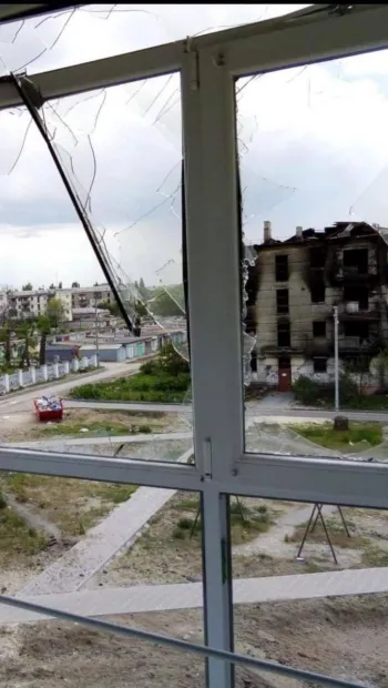 ​Більше 50 будинків зруйнували росіяни у Гірській та Попаснянській громадах, у Лисичанську влучили в будівлю заводу