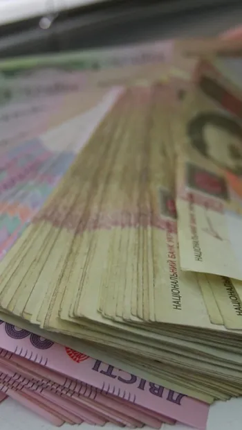 ​В Киевской области депутат райсовета присвоил 25 млн гривен