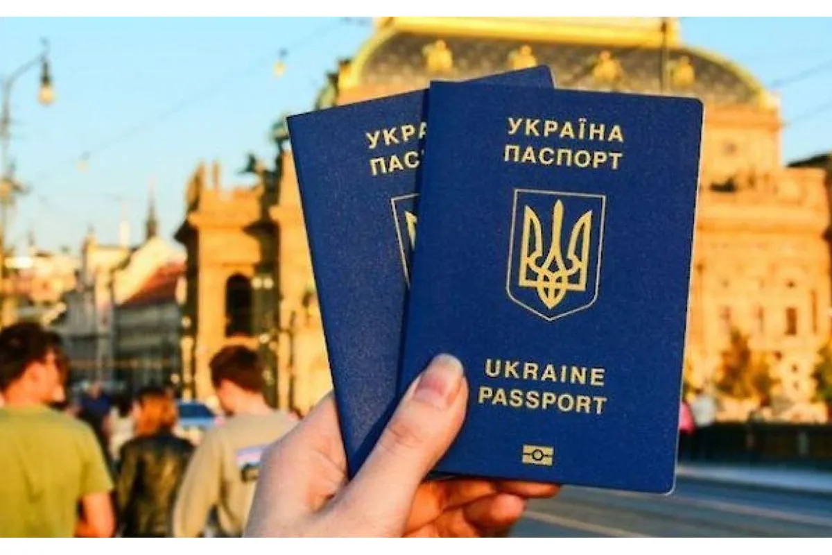 Безвиз вернется, но не для всех. Что означает включение Украины в "белый ковидный список" Евросоюза
