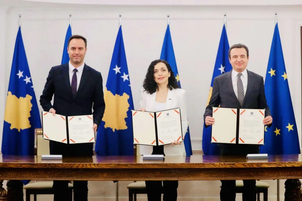 Уряд Косова підписав заявку на вступ до ЄС