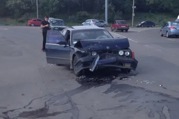 ​Geely vs BMW: на трасі Дніпро-Павлоград сталась аварія!