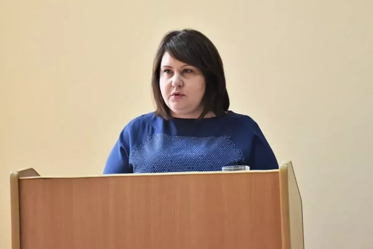 Глава налоговой Донецкой области Ирина Долозина: многомиллионные «скрутки» НДС, фальшивые акцизные марки из «ДНР» и торговля с террористами