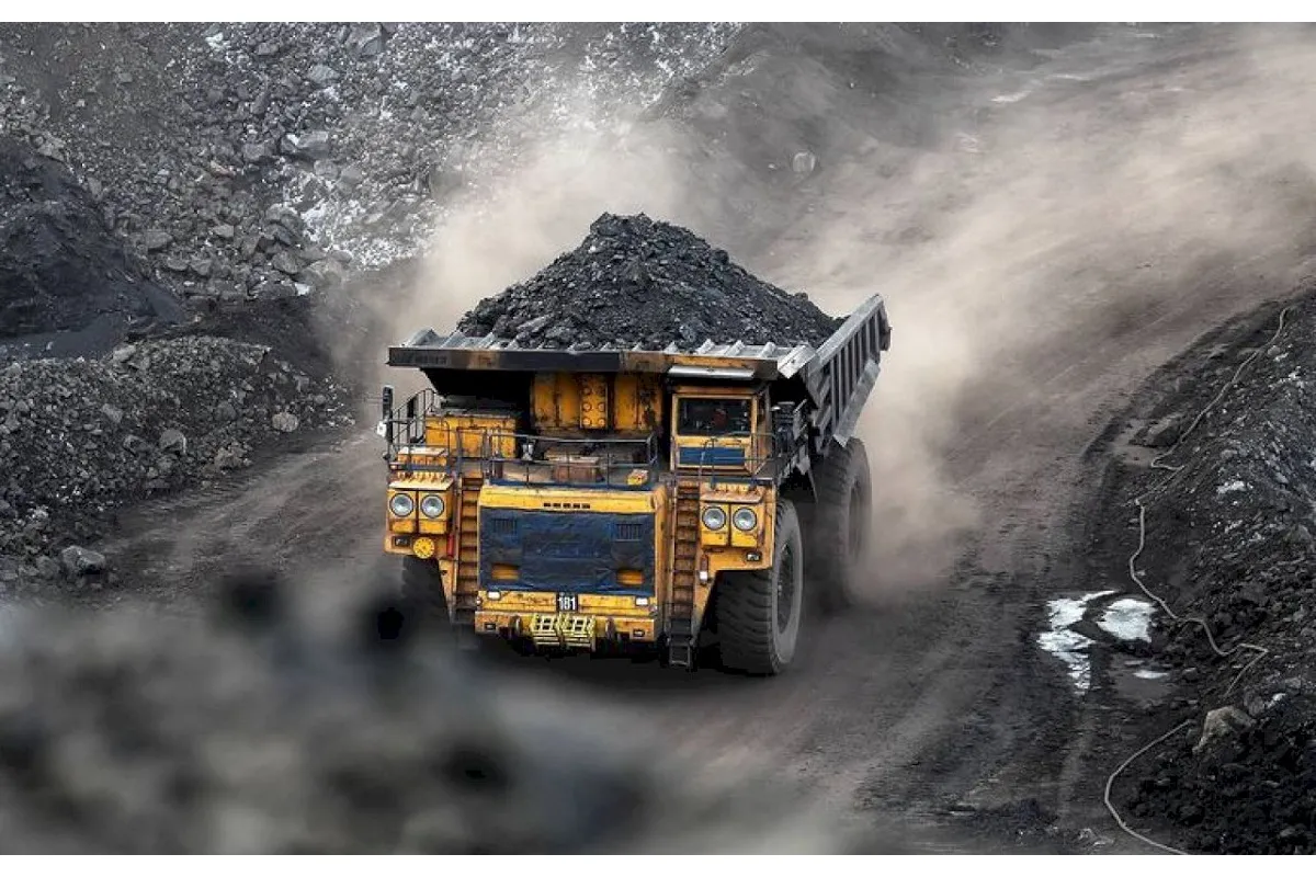 Связанная с экс-нардепом Орловым фирма вывозит уголь из шахт сепаратистов ОРДЛО