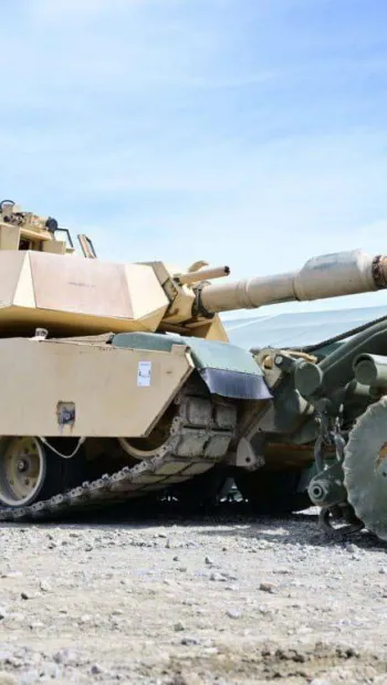 ​Українські військові розпочали навчання на американських танках M1A1 Abrams FEP на території Німеччини